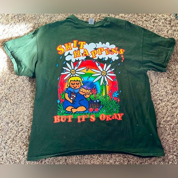 Teen Hearts men’s green shit happens but it’s okay size XL all cotton - Picture 1 of 3